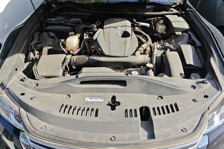 Used Toyota Crown 2017 2.0T Sport Edition Engine Bay