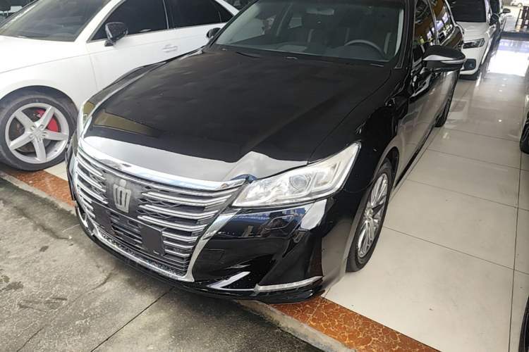 Used Toyota Crown 2017 2.0T Sport Edition Guazi used car, China used car export, Used car for sale, Used Toyota cars, Cheapest cars for sale