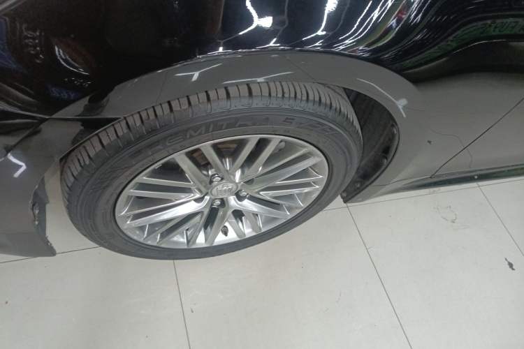Used Toyota Crown 2017 2.0T Sport Edition Exterior 4