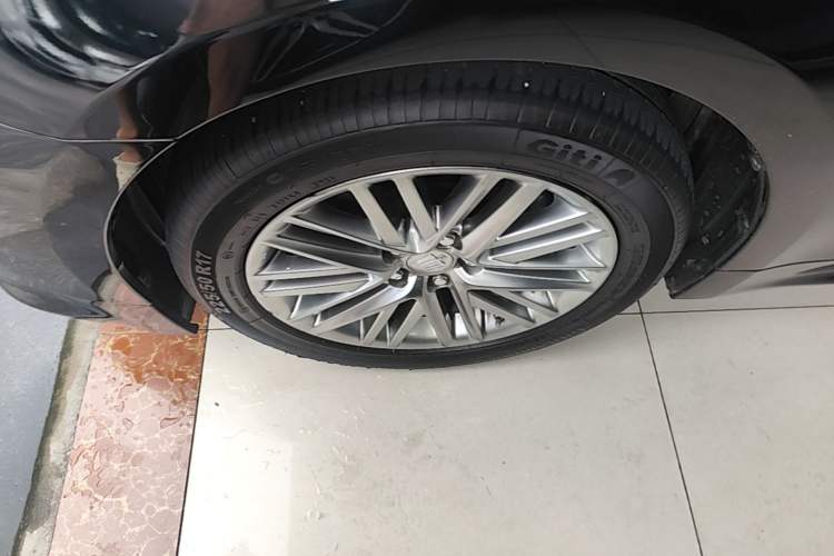 Used Toyota Crown 2017 2.0T Sport Edition Exterior 4