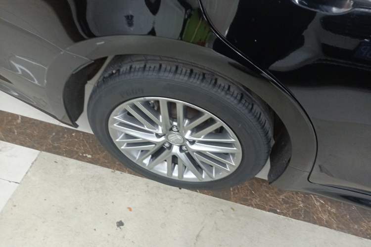 Used Toyota Crown 2017 2.0T Sport Edition Exterior 5