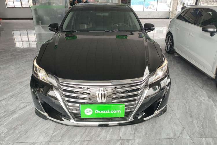 Used Toyota Crown 2017 2.0T Sport Edition Front