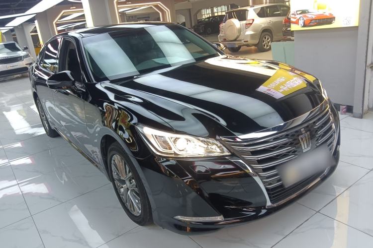 Used Toyota Crown 2017 2.0T Sport Edition Front Right 45 Deg