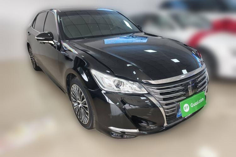 Used Toyota Crown 2017 2.0T Sport Edition Front Right 45 Deg
