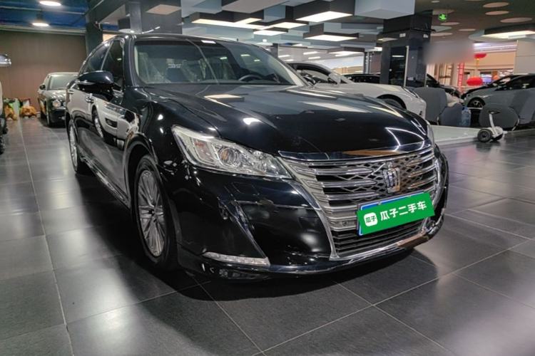 Used Toyota Crown 2017 2.0T Sport Edition Front Right 45 Deg