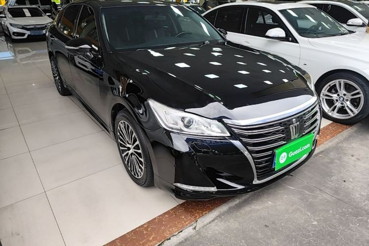 Used Toyota Crown 2017 2.0T Sport Edition Front Right 45 Deg
