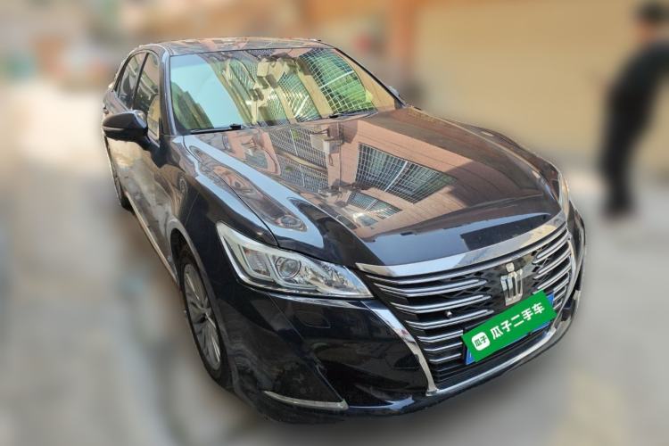 Used Toyota Crown 2017 2.0T Sport Edition Front Right 45 Deg