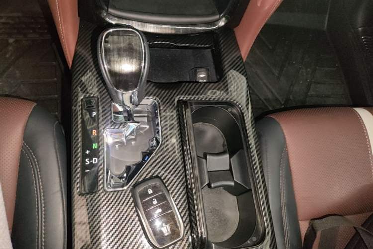 Used Toyota Crown 2017 2.0T Sport Edition Gear Lever
