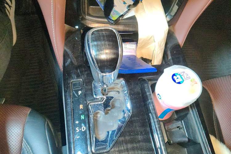 Used Toyota Crown 2017 2.0T Sport Edition Gear Lever