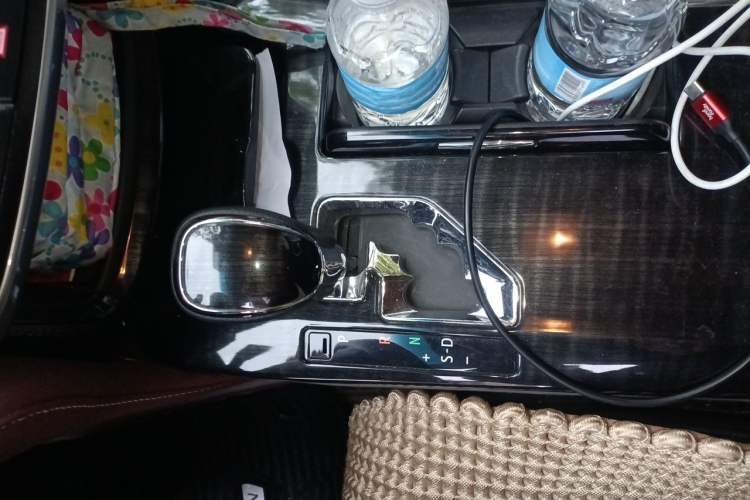 Used Toyota Crown 2017 2.0T Sport Edition Gear Lever