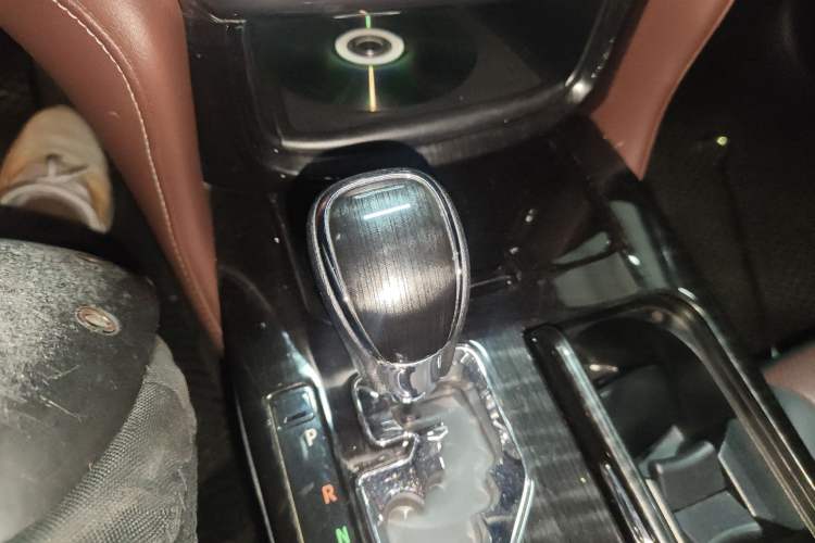 Used Toyota Crown 2017 2.0T Sport Edition Gear Lever