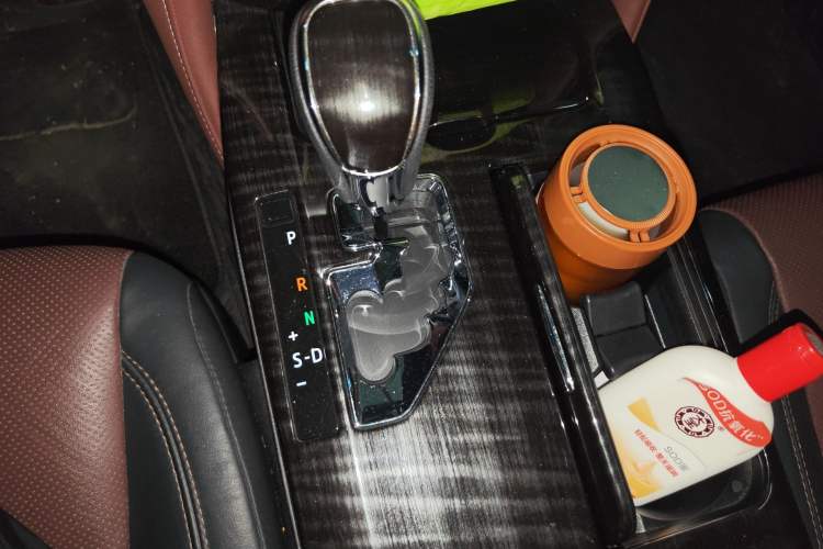 Used Toyota Crown 2017 2.0T Sport Edition Gear Lever