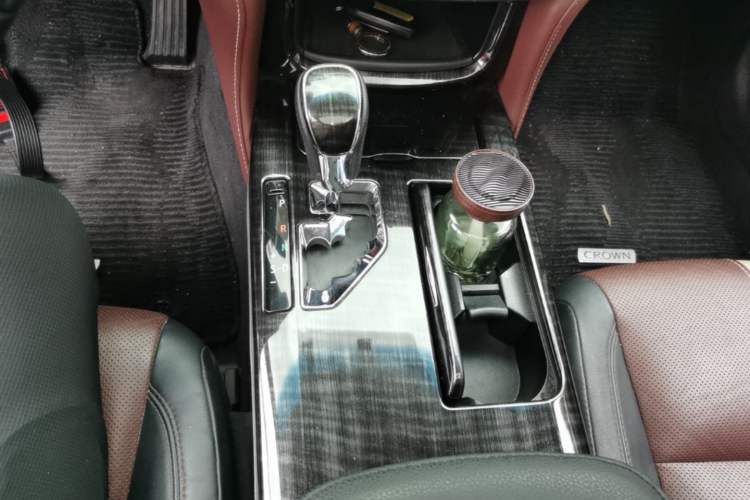 Used Toyota Crown 2017 2.0T Sport Edition Gear Lever
