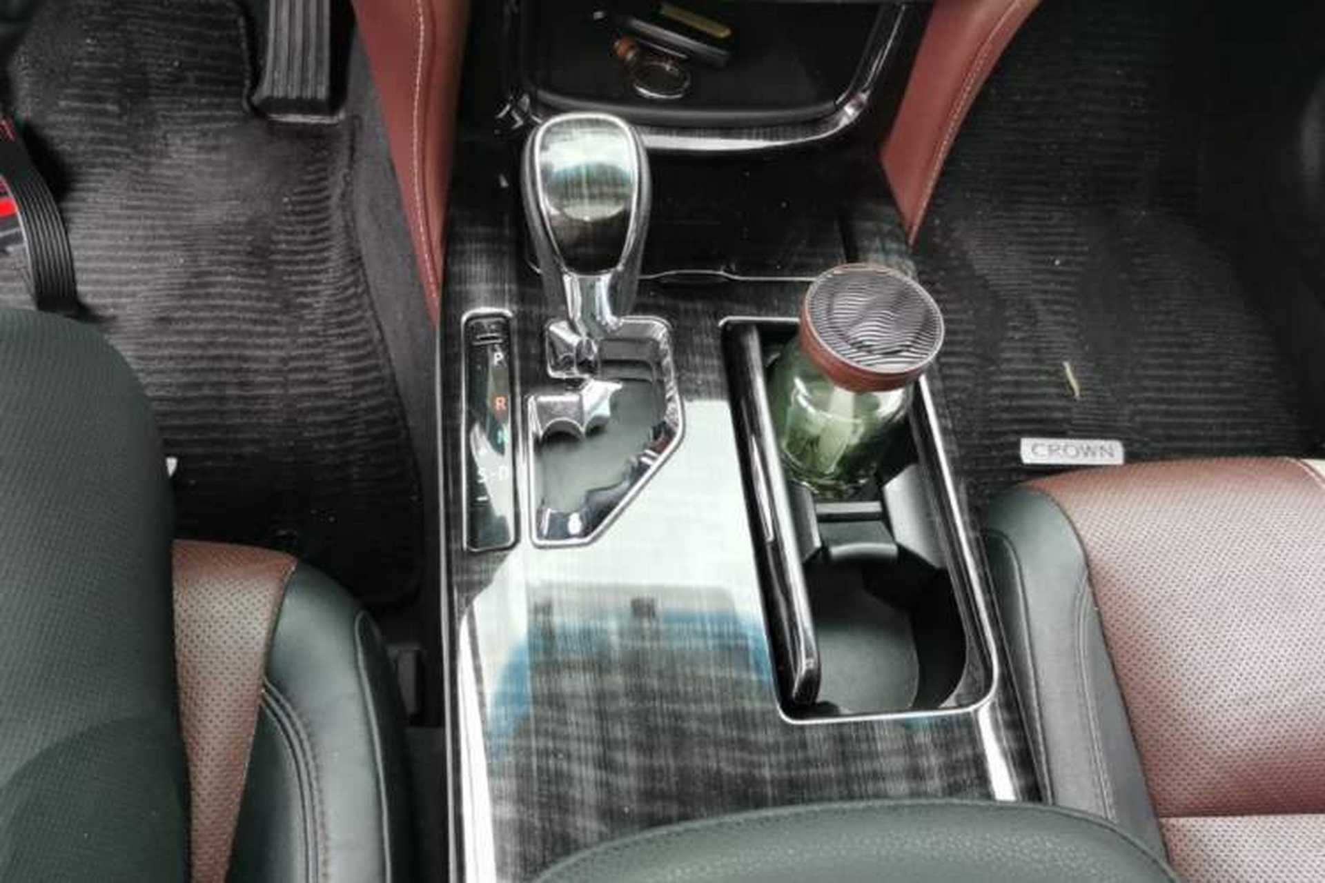 Used Toyota Crown 2017 2.0T Sport Edition Gear Lever