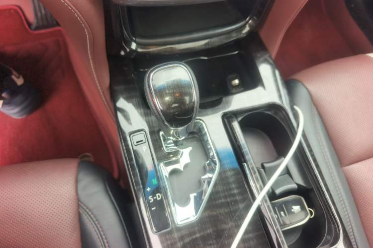 Used Toyota Crown 2017 2.0T Sport Edition Gear Lever
