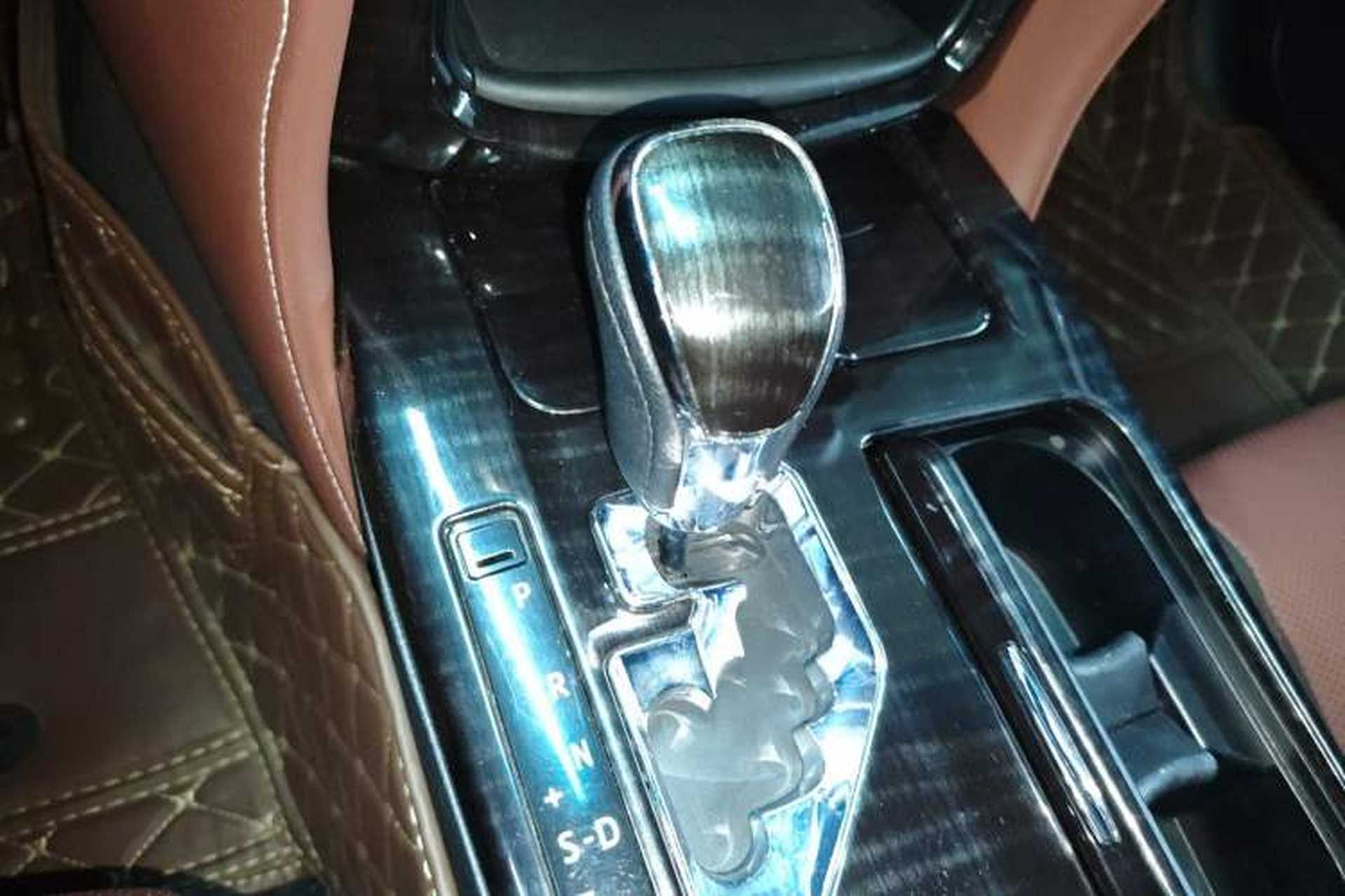Used Toyota Crown 2017 2.0T Sport Edition Gear Lever