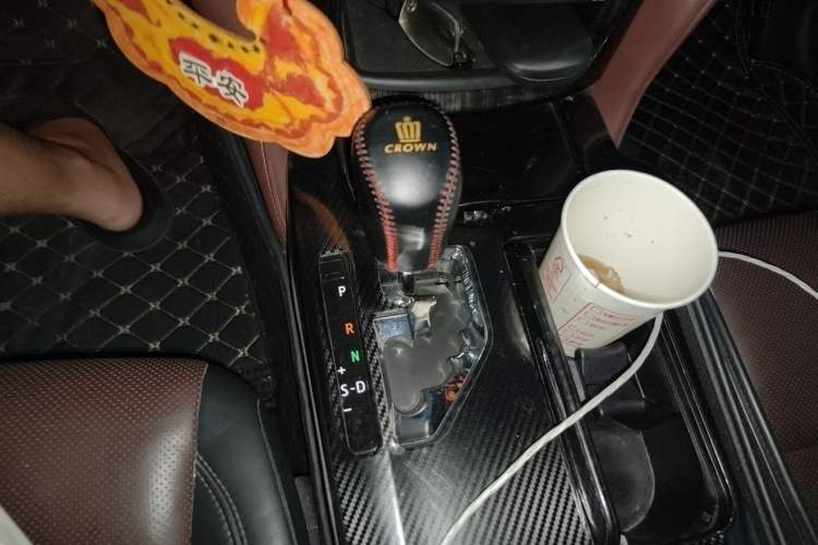 Used Toyota Crown 2017 2.0T Sport Edition Gear Lever