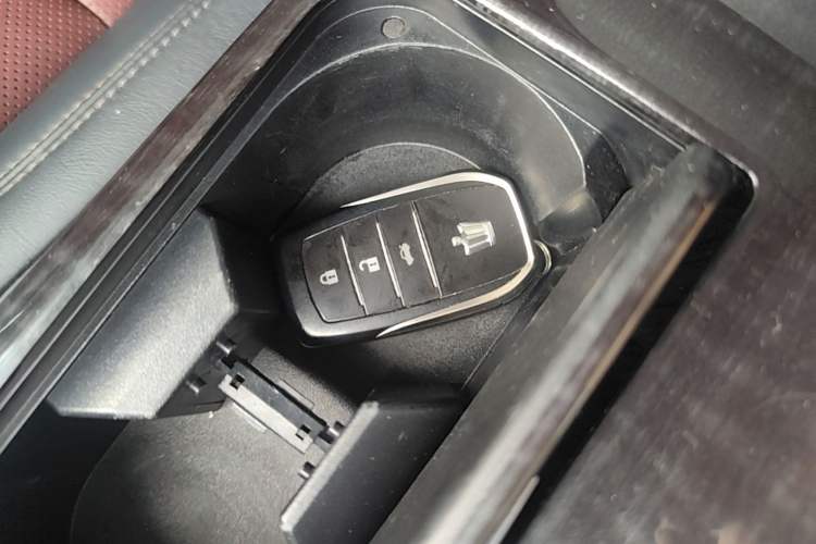 Used Toyota Crown 2017 2.0T Sport Edition Interior 1