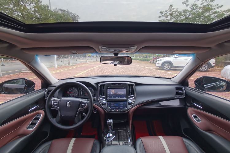 Used Toyota Crown 2017 2.0T Sport Edition Interior 1