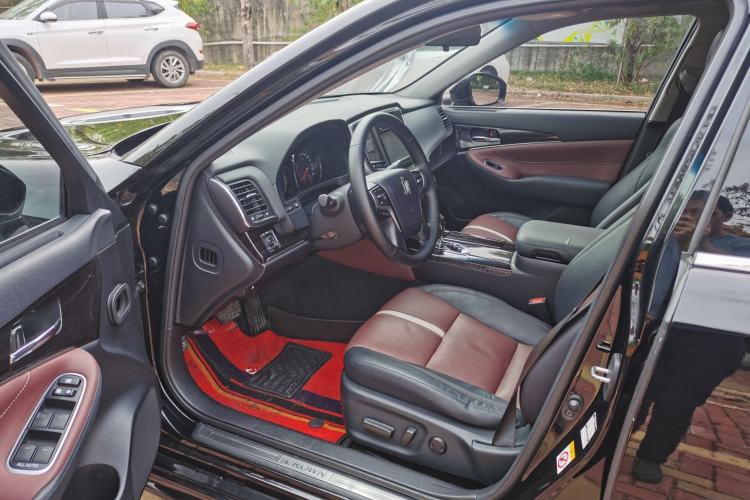Used Toyota Crown 2017 2.0T Sport Edition Interior 2