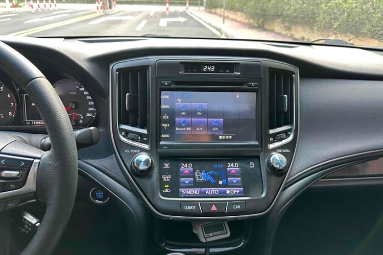 Used Toyota Crown 2017 2.0T Sport Edition Interior 3