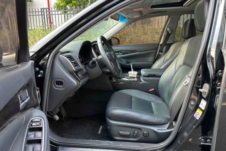 Used Toyota Crown 2017 2.0T Sport Edition Interior 5