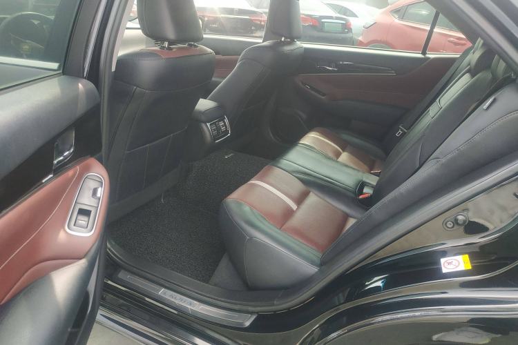 Used Toyota Crown 2017 2.0T Sport Edition Interior 5