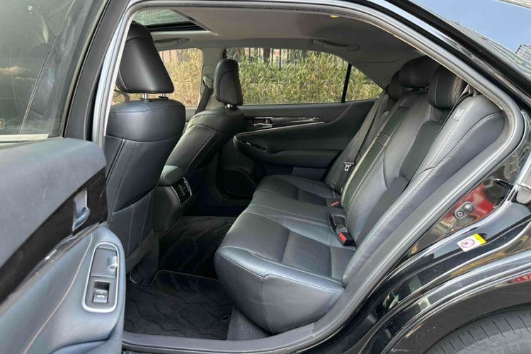 Used Toyota Crown 2017 2.0T Sport Edition Interior 6