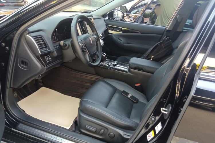 Used Toyota Crown 2017 2.0T Sport Edition Left Front Seat