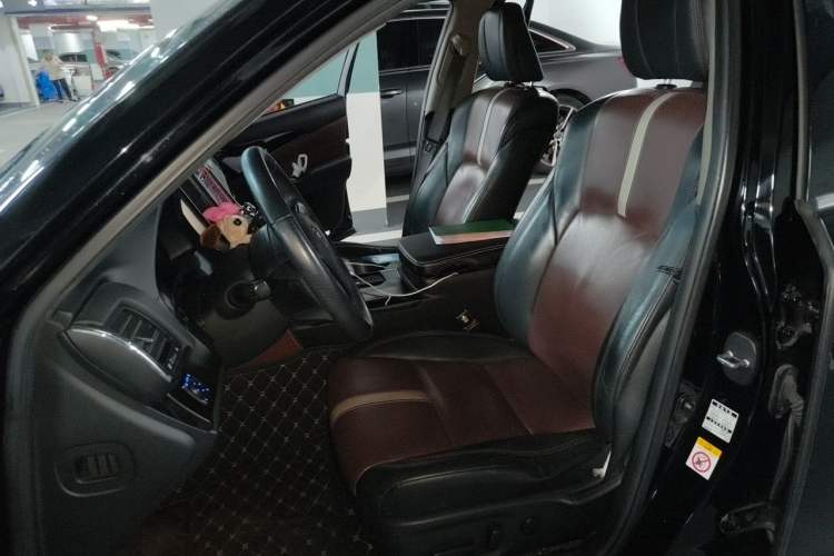 Used Toyota Crown 2017 2.0T Sport Edition Left Front Seat