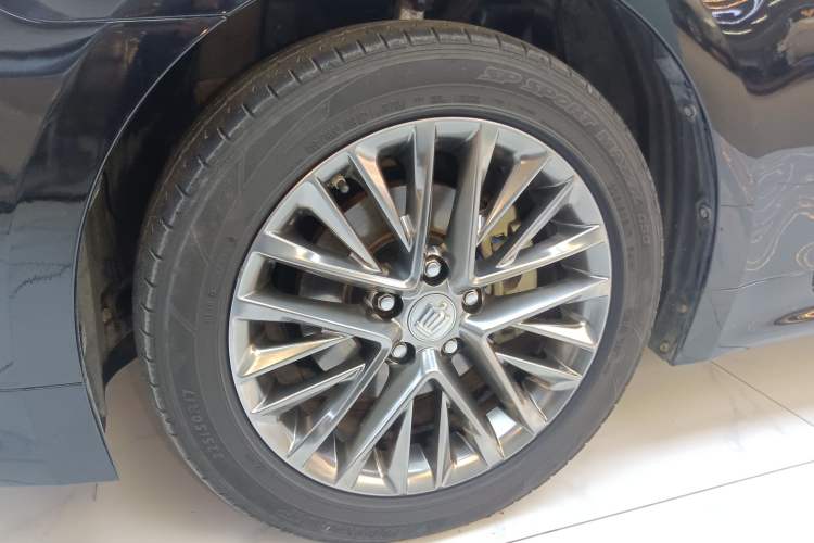 Used Toyota Crown 2017 2.0T Sport Edition Left Front Wheel Hub