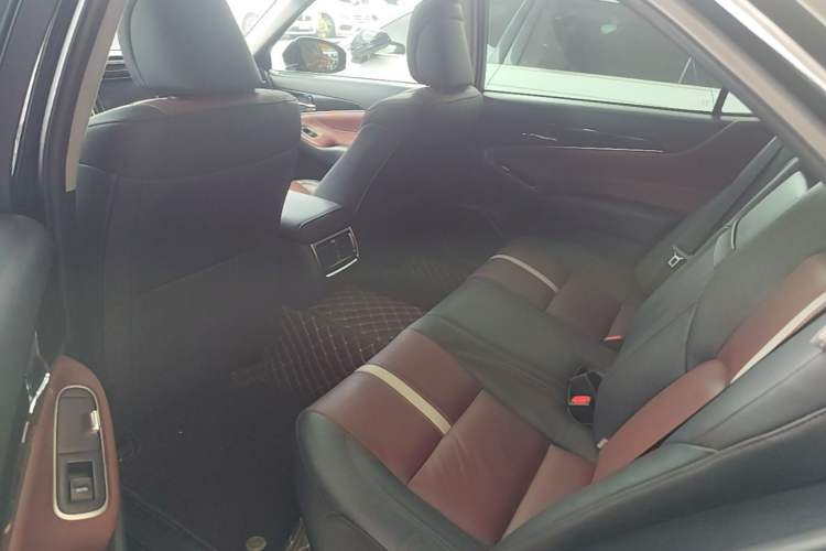 Used Toyota Crown 2017 2.0T Sport Edition Left Rear Seat