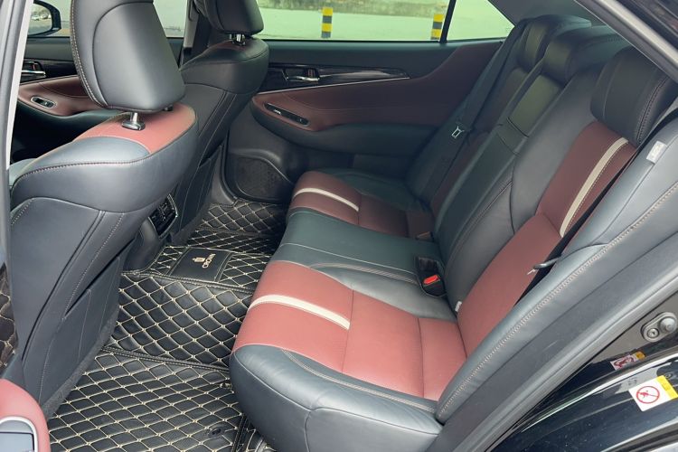 Used Toyota Crown 2017 2.0T Sport Edition Left Rear Seat