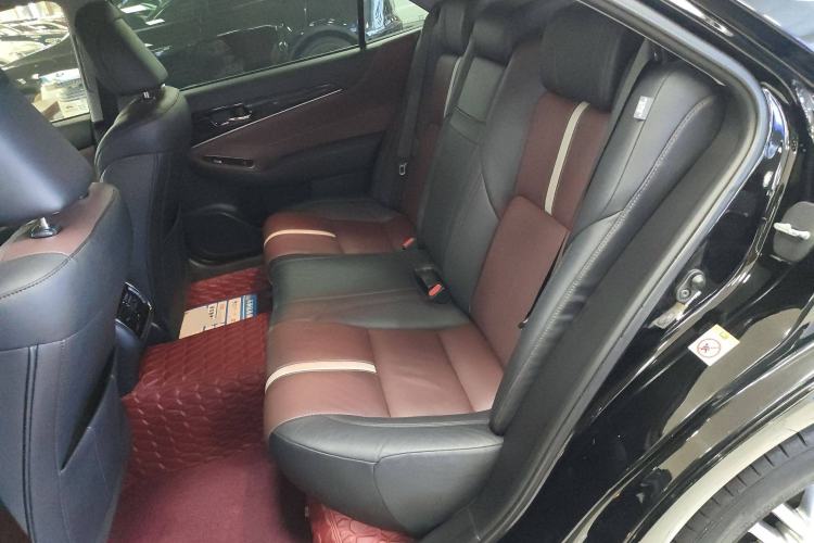 Used Toyota Crown 2017 2.0T Sport Edition Left Rear Seat