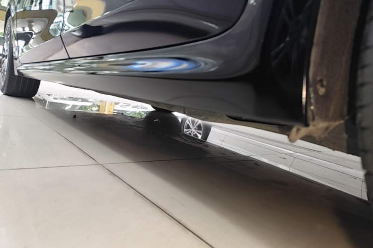 Used Toyota Crown 2017 2.0T Sport Edition Left Side Sill