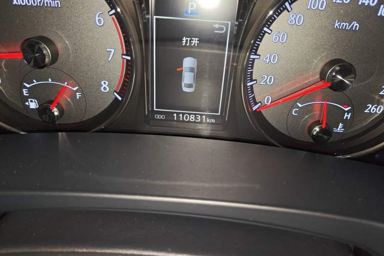 Used Toyota Crown 2017 2.0T Sport Edition Odometer Close Up