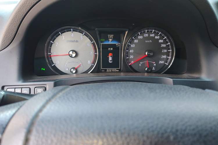 Used Toyota Crown 2017 2.0T Sport Edition Odometer Close Up
