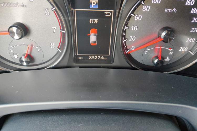 Used Toyota Crown 2017 2.0T Sport Edition Odometer Close Up