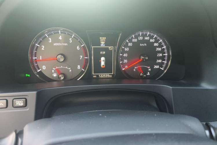 Used Toyota Crown 2017 2.0T Sport Edition Odometer Close Up