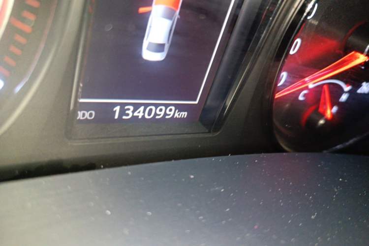 Used Toyota Crown 2017 2.0T Sport Edition Odometer Close Up