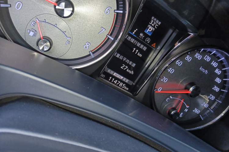 Used Toyota Crown 2017 2.0T Sport Edition Odometer Close Up