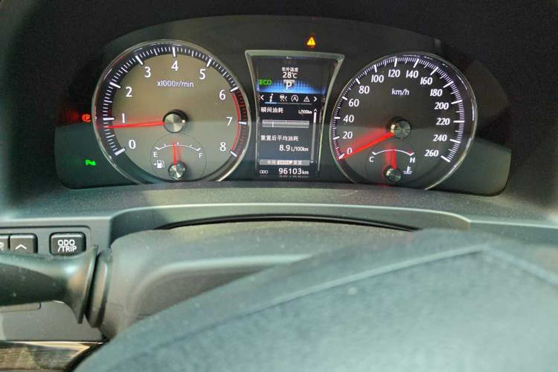 Used Toyota Crown 2017 2.0T Sport Edition Odometer Close Up