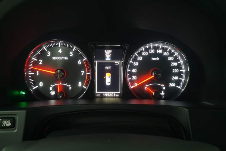 Used Toyota Crown 2017 2.0T Sport Edition Odometer Close Up