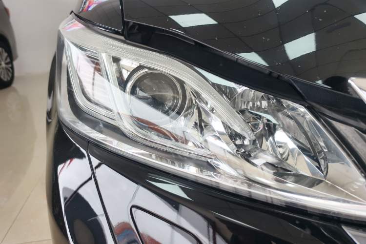 Used Toyota Crown 2017 2.0T Sport Edition Right Front Headlight