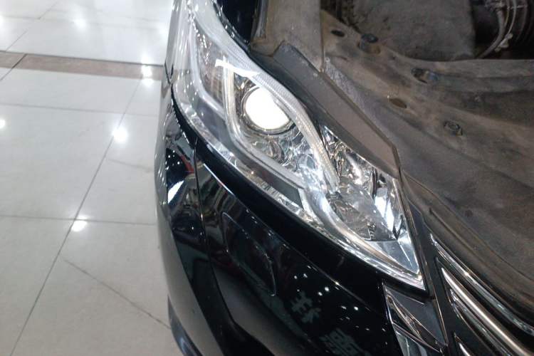 Used Toyota Crown 2017 2.0T Sport Edition Right Front Headlight