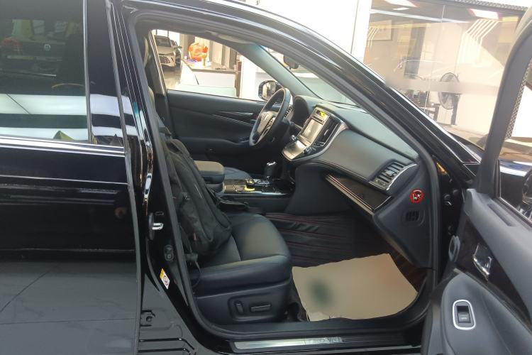 Used Toyota Crown 2017 2.0T Sport Edition Right Front Seat