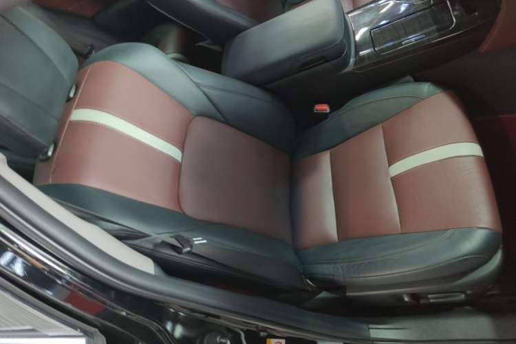 Used Toyota Crown 2017 2.0T Sport Edition Right Front Seat