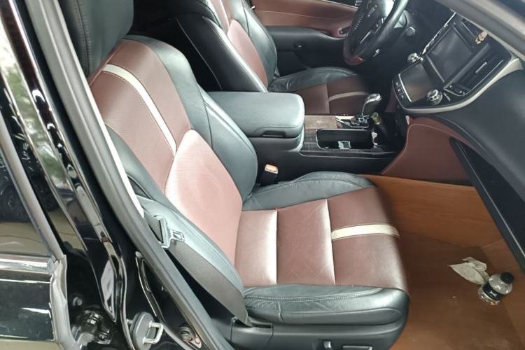 Used Toyota Crown 2017 2.0T Sport Edition Right Front Seat