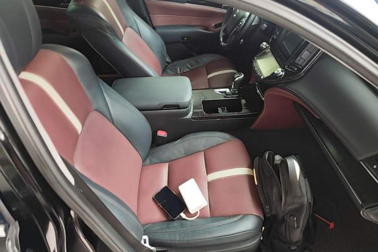 Used Toyota Crown 2017 2.0T Sport Edition Right Front Seat