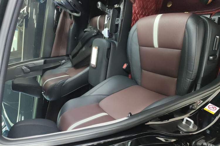 Used Toyota Crown 2017 2.0T Sport Edition Right Front Seat